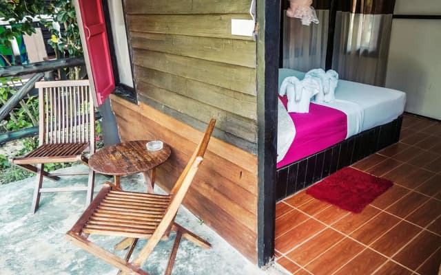 Leaf House Bungalows SHA PLUS approved