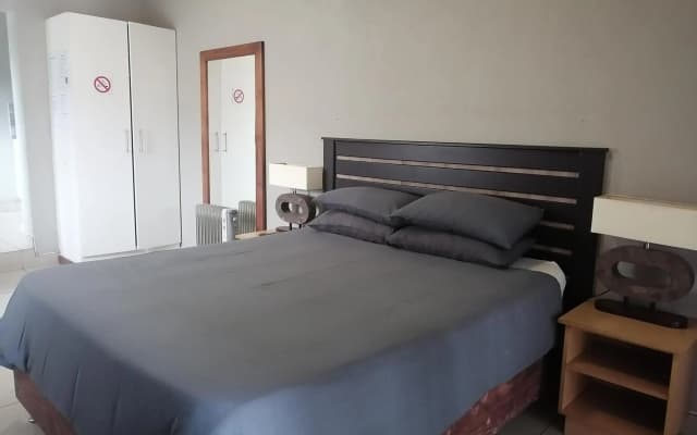 Gugu's Private and Cosy Guest House 2