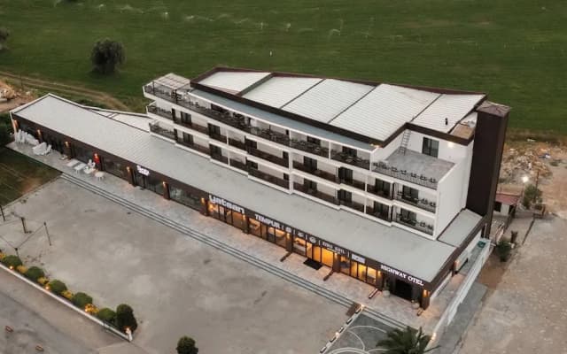 E87 Highway Otel