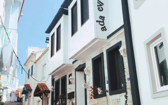 Ada Evi̇ Mu