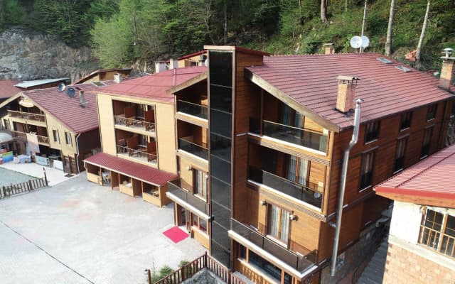 Elif Inan Otel
