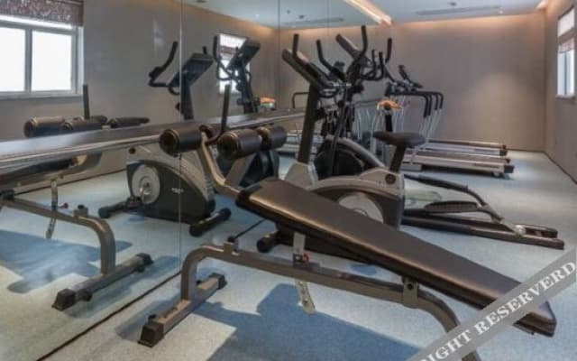 Homeinn Selected Hotel (Nanjing Railway Station North Square Xuanwu Lake)