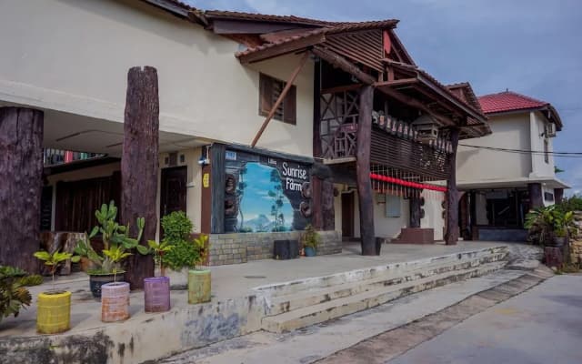 Labis Sunrise Farm Stay