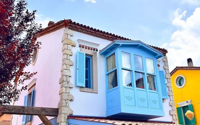 Banana Alaçatı Food & Stay - Adults Only