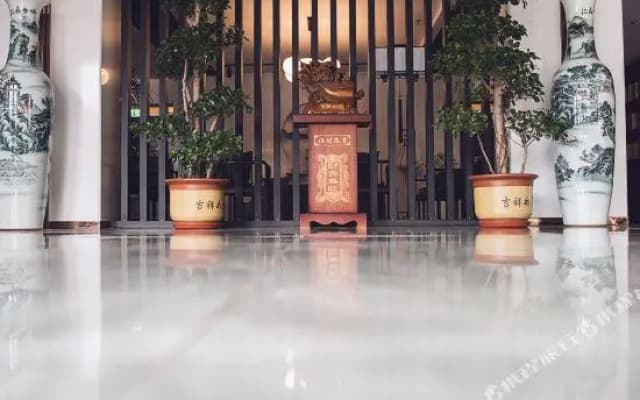 Xinfanghua Hotel
