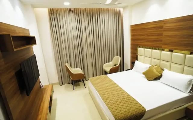 Hotel Ovel hotel Ludhiyana