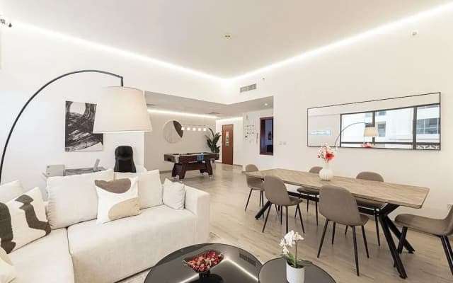 Jbr Beach Hostel