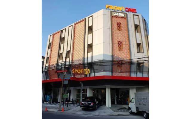 Front One Budget Hotel Slamet Riyadi Solo