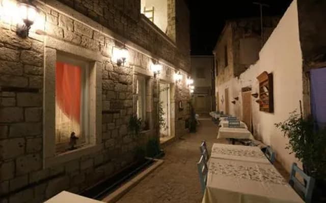 Aladya Tas Hotel