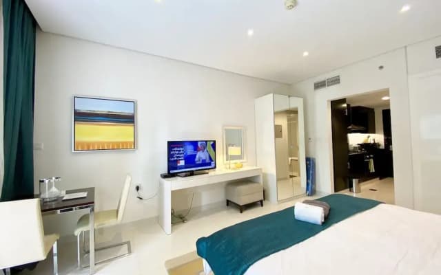 Marco Polo - Chic Studio with Balcony and Spa, Canal Views
