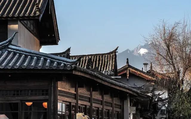 Lijiang Old Town Lanshe Hotel