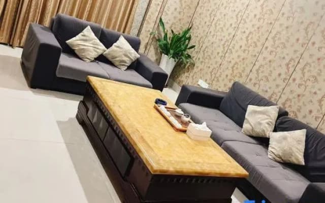 Shishi Xinyuan Business Hotel