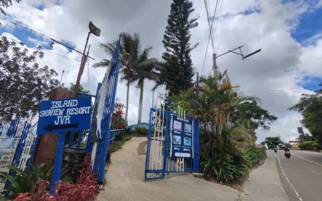 JVR Island in the Sky Resort