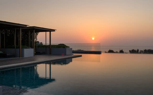 Курортный отель MIDA Grande Resort Phuket