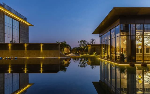 Hotel Indigo Suzhou Yangcheng Lake by IHG