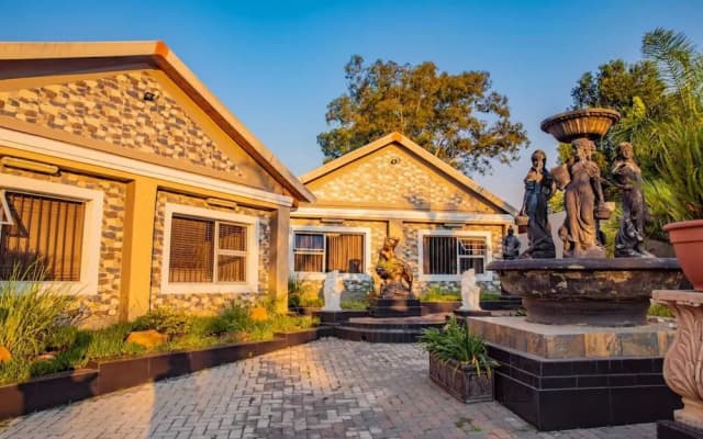Afropolitan Guest Lodge