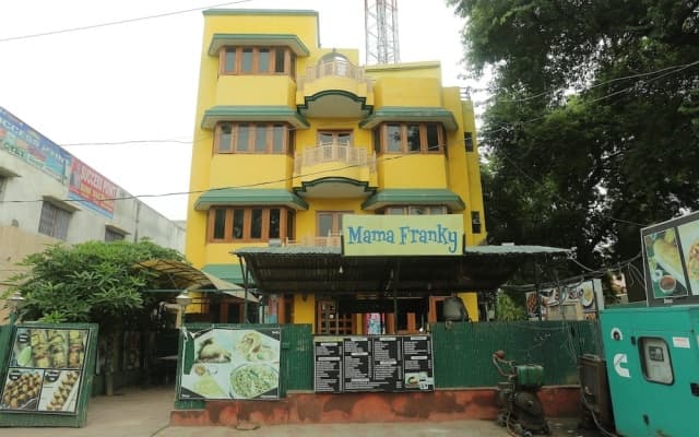 Capital O 15091 Gaurav Boarding House