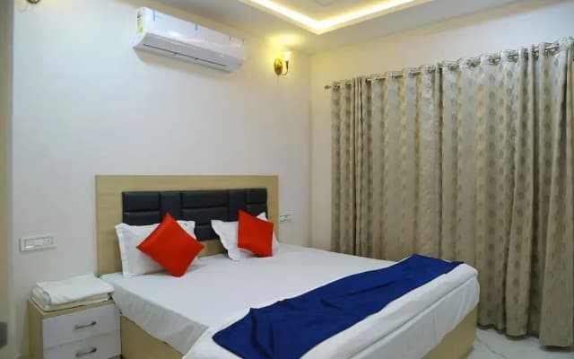 The Balcony Suites