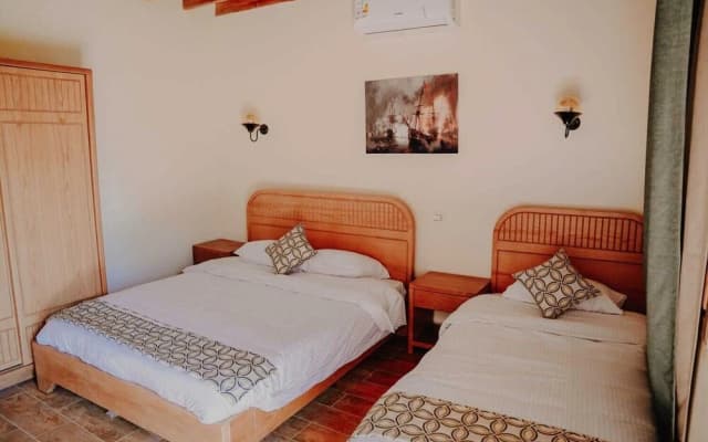 Tunis Pyramids Hotel