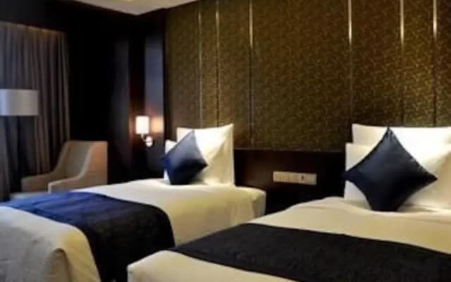Ramada Plaza Chongqing
