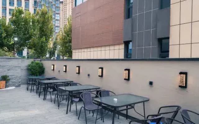 Floral Hotel·Free Travel Beach Hotel (Evergrande Golden Beach Branch)