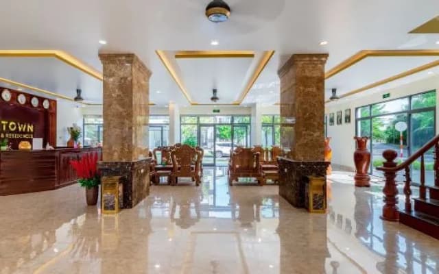 Luxy Park Hotel & Apartments - MTown
