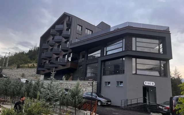 Ladur Resort Hotel