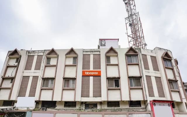 Fabexpress Sai Lodging