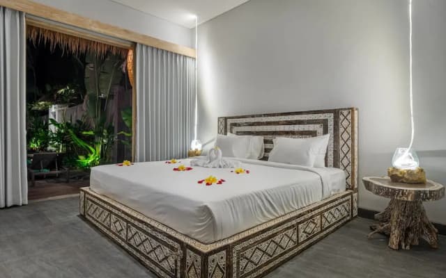 Brand new Luxury 3BR villa Ethnic Ubud 4