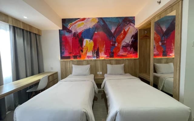 Praya Room