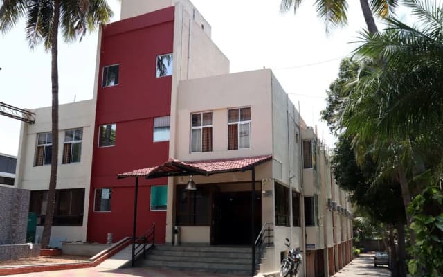 OYO 13522 Hotel Mysore Mayflower