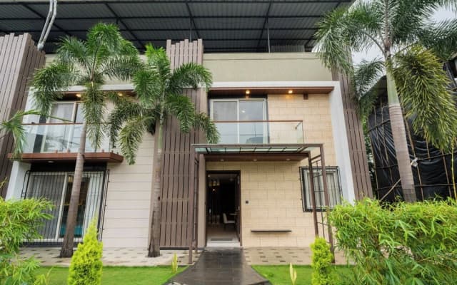 Alaya Stays - Imperial Mystara 5BHK near Khandala Hills
