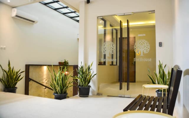 Treehouse Suites  - Boutique Serviced Apartment