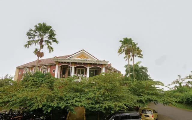 Loji Rejo Guest House By OYO Rooms