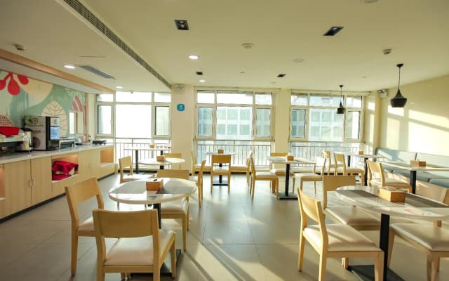 Hanting Hotel Cangzhou Qiantong Park