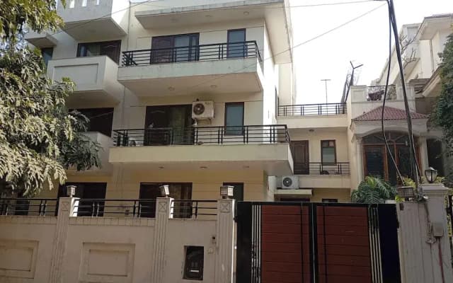 Hotel Royal India - South City 1