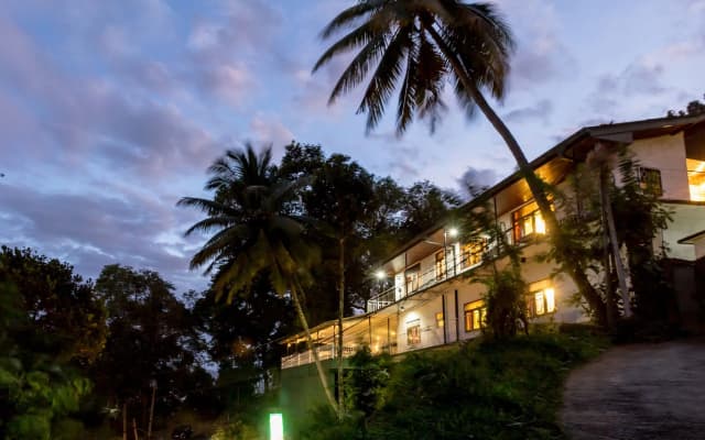 Tamarind Tree Inn.