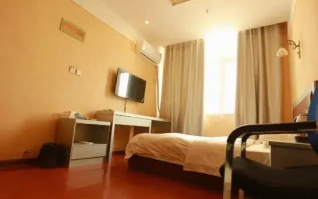 Ruoqi Ancient City Business Hotel