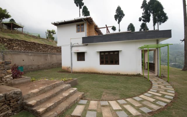 Chamong Chiabari