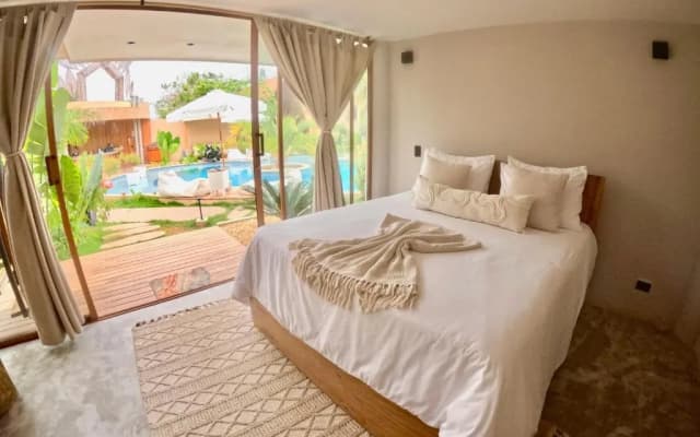 VelaNova Paradise - HotelRetreat