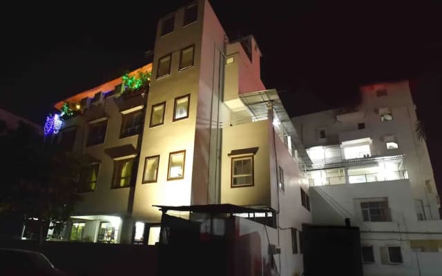 Collection O 3815 Hotel Jaisingh palace