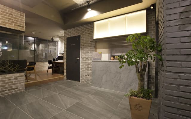 Brown Dot Hotel