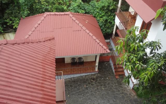 Hotel Seasons Thekkady