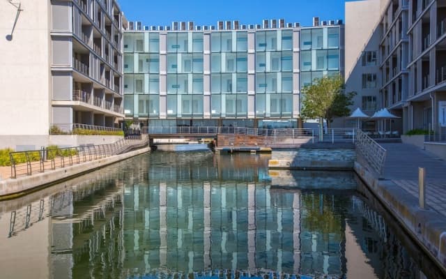 Harbour Bridge Suites 001