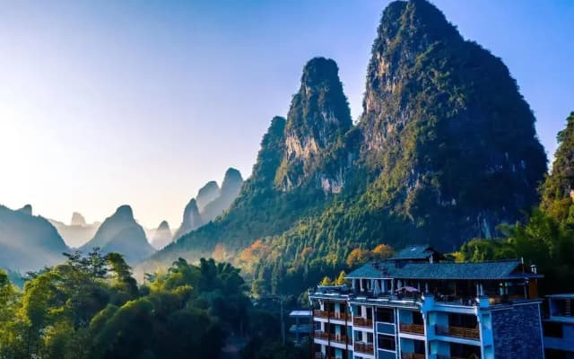 Yangshuo Mountain River Ballad Hotel