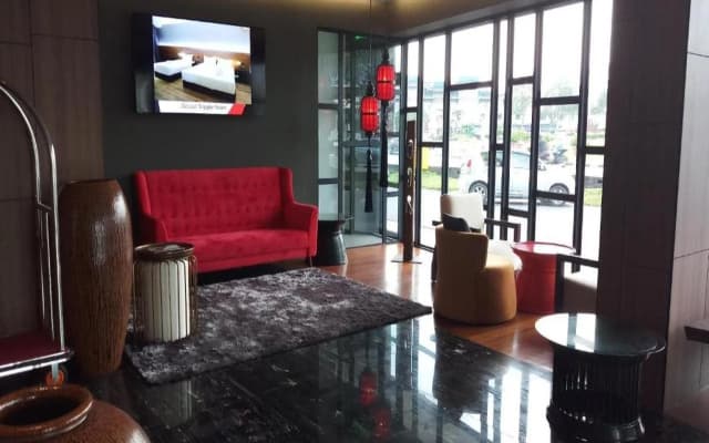 Roxy Hotel Padungan