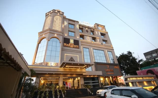 Hotel Harmony Inn