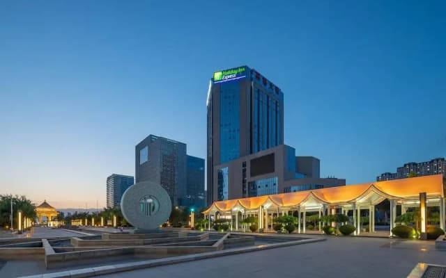Holiday Inn Express Yinchuan Yuehai by IHG