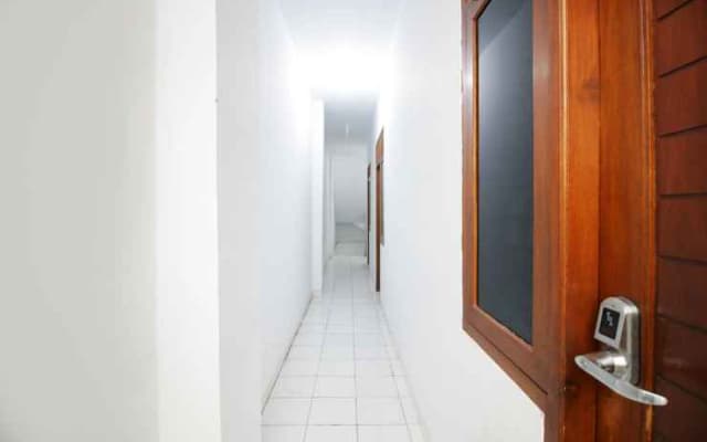 Hotel Mama Syariah at Ruko Kutajaya
