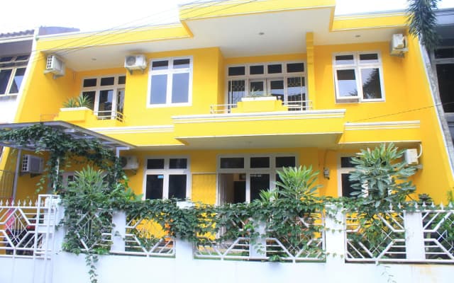 Cendana Mulia Hostel